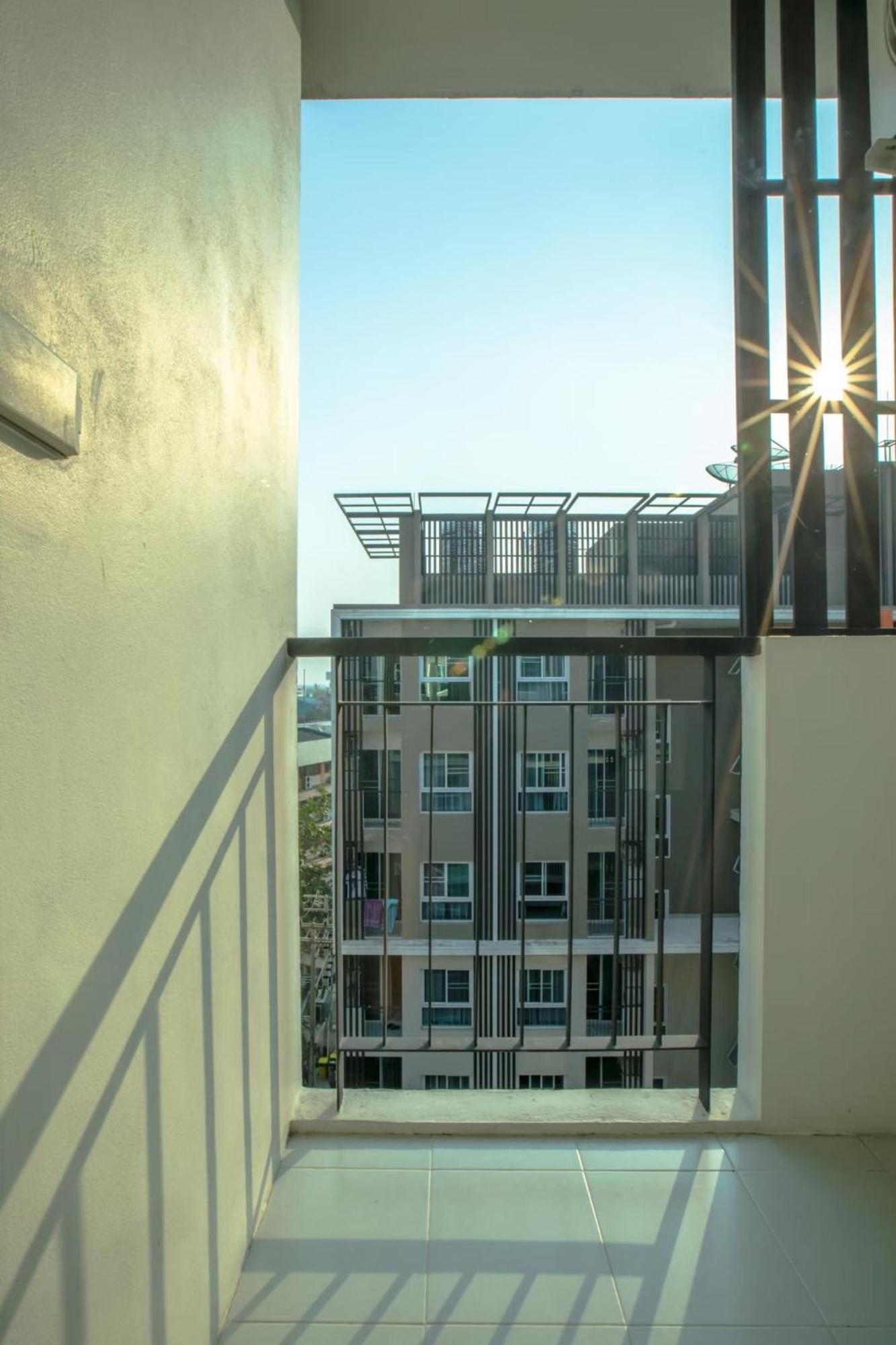 The Lodge @ Min Residence Bangkok Exterior photo
